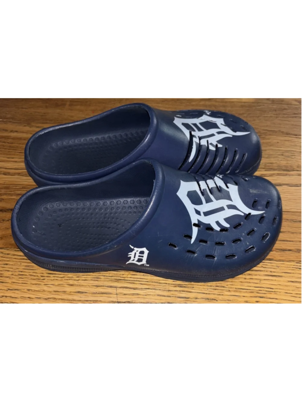 Detroit Tigers FOCO Slip on Clogs Youth XL 4-5